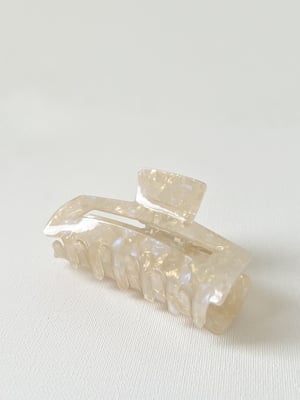 Duża beżowa szylkretowa spinka do włosów