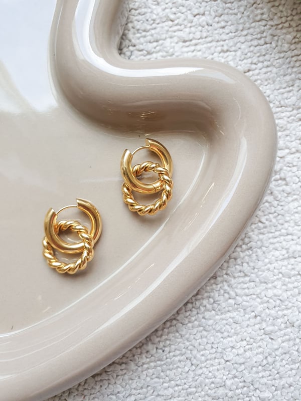 Pozłacane kolczyki koła Bold z zawieszką