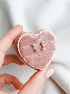 Kolczyki z podwójnymi cyrkoniami