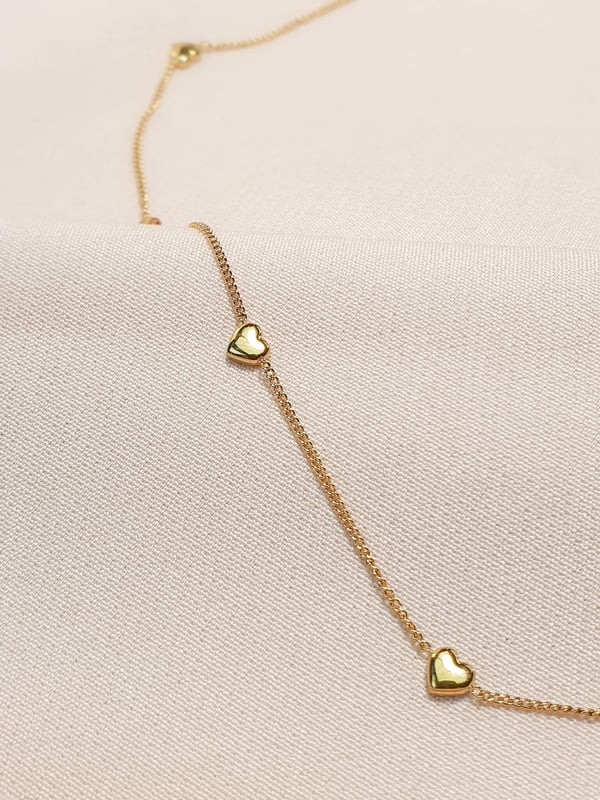 Wodoodporny choker z serduszkami