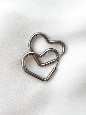 Wodoodporne srebrne kolczyki serca