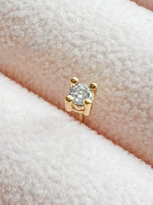 Złoty kolczyk z mini cyrkoniami - 1 szt.