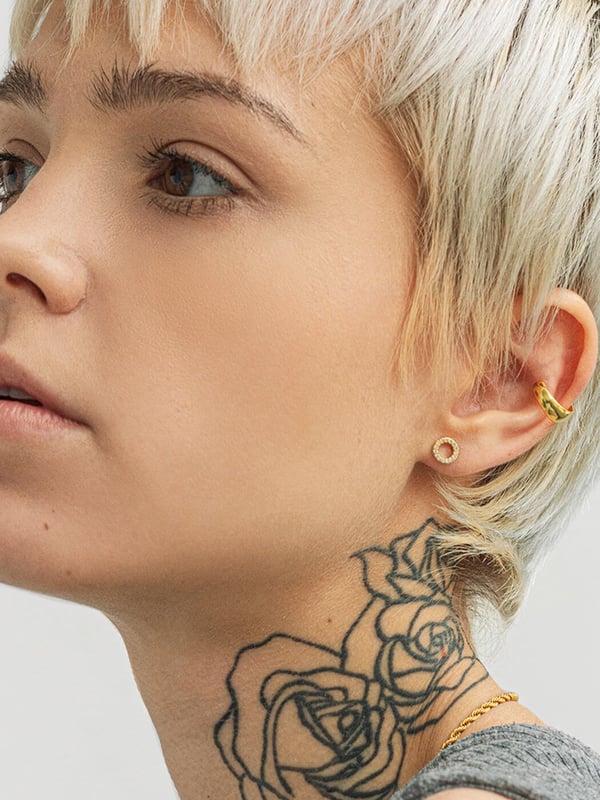 Pozłacany kolczyk kółeczko z jasnymi cyrkoniami - 1 szt.