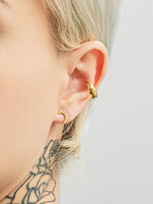 Pozłacany kolczyk półksiężyc z jasnymi cyrkoniami - 1 szt.