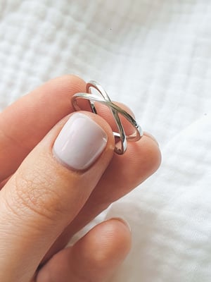 Minimalistyczny srebrny pierścionek X-3