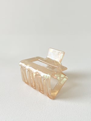 Średnia beżowa spinka do włosów