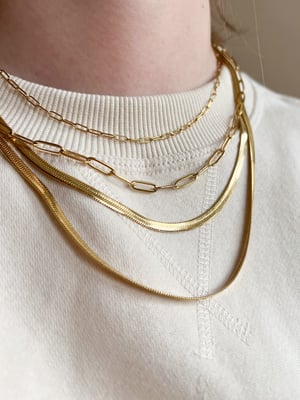 Lancuszek z podluznymi ogniwami Mini i Regular 2 – Bizuteria KAJO Jewels