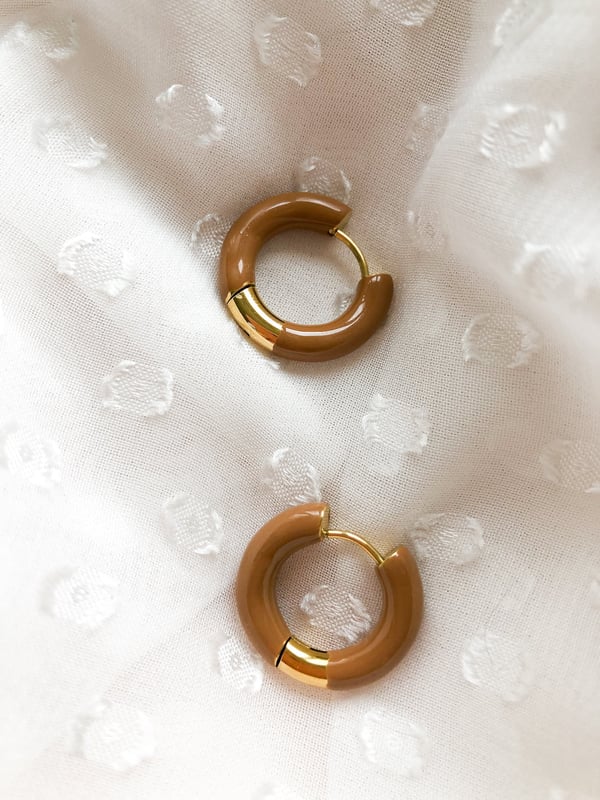 Modne kolczyki koła Bold Hoop Carmel