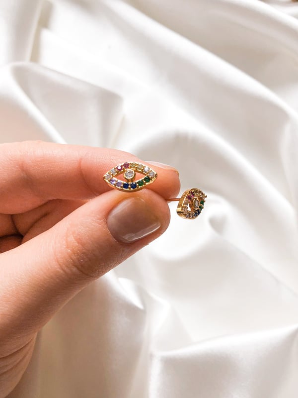 Pozłacane kolczyki oczy z tęczowymi cyrkoniami