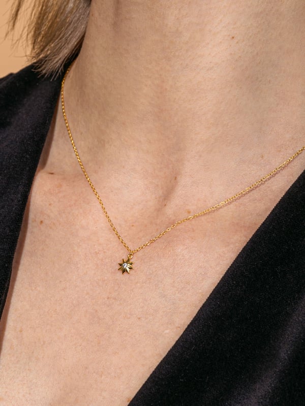 Naszyjnik z gwiazdką i cyrkonią