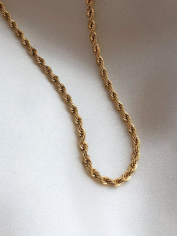 Wodoodporny pozłacany łańcuszek korda