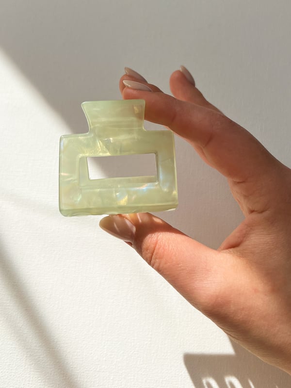 Zielona szylkretowa spinka do włosów