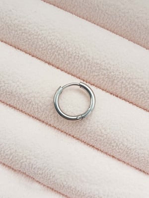 Srebrny kolczyk koło Simple 8mm - 1 szt.