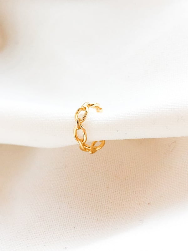 Pozłacana nausznica Chain Ear Cuff