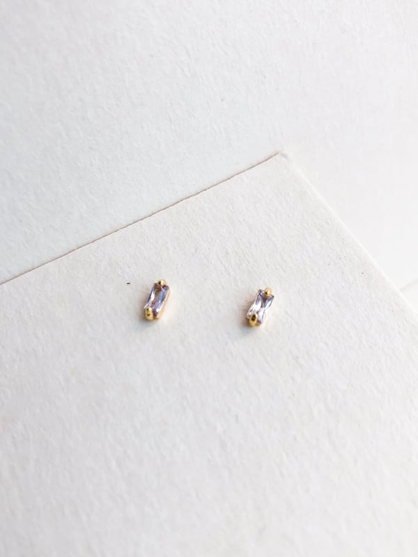 Delikatne kolczyki ze Szmaragdem