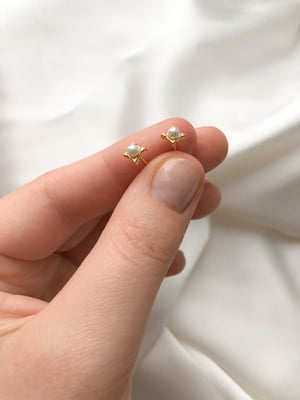 Micro-Perly-KAJO-Kolczyki-3