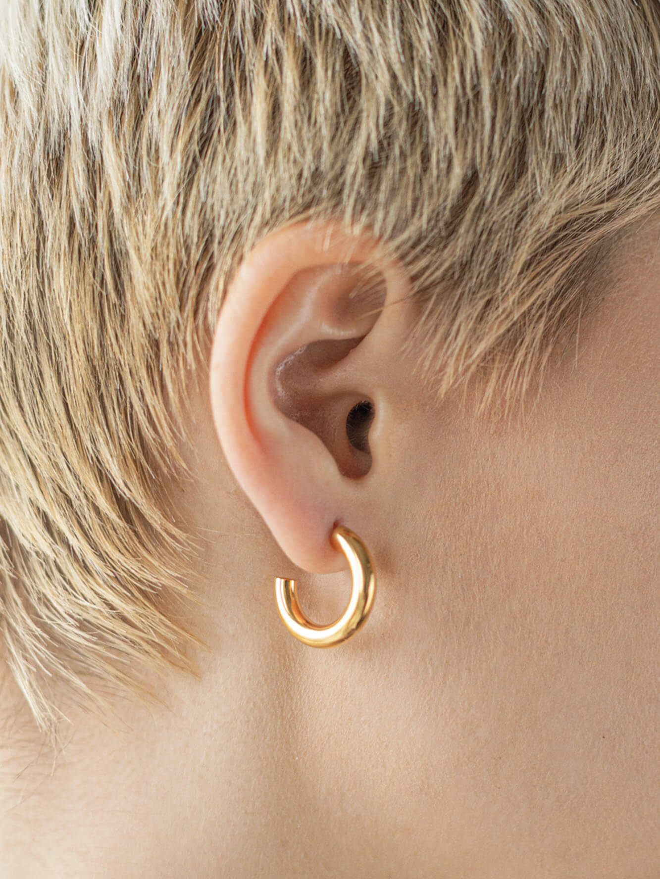 Classic-Hoop-Medium-3