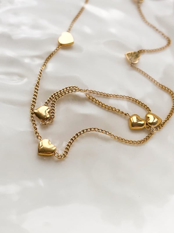 Wodoodporny choker z serduszkami