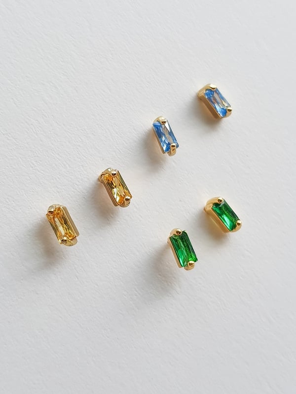 Delikatne kolczyki z Angelitem