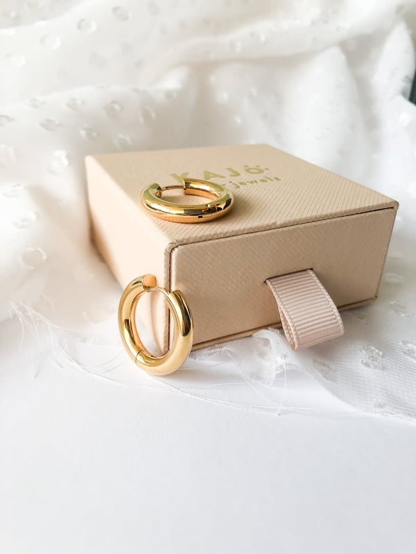 Modny kolczyk koło Bold Hoop - 1 szt.