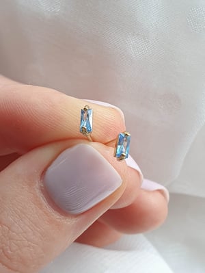 Delikatny kolczyk z Angelitem - 1 szt.