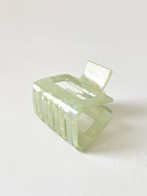 Zielona szylkretowa spinka do włosów