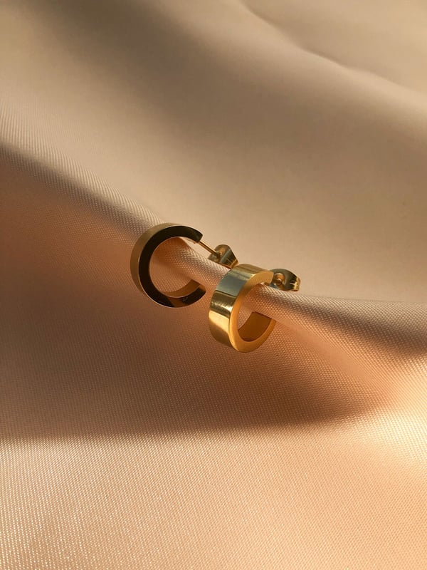 Wodoodporne kolczyki koła Basic Hoop