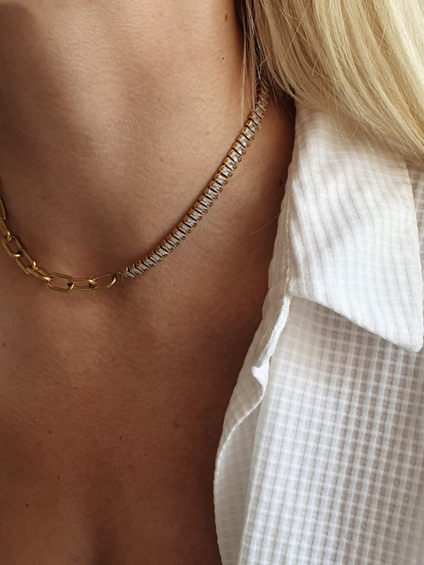 Pozłacany naszyjnik z cyrkoniami