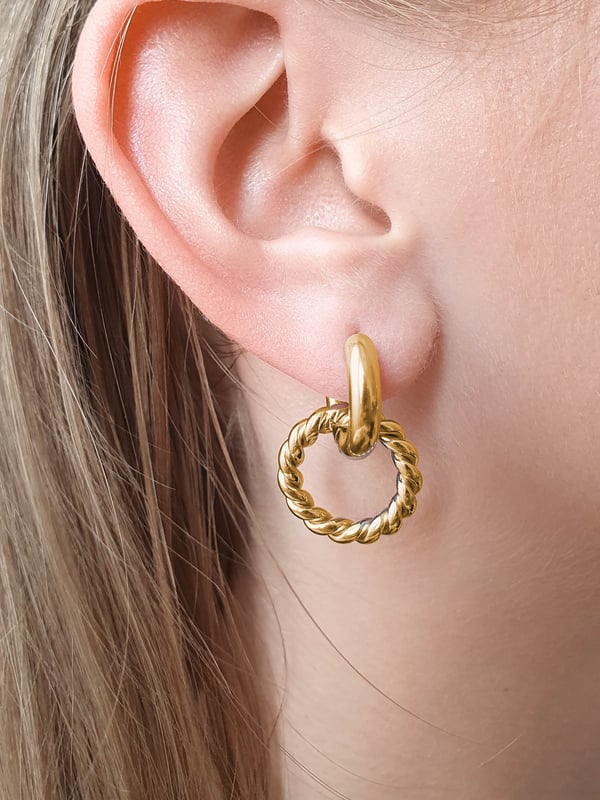 Pozłacane kolczyki koła Bold z zawieszką