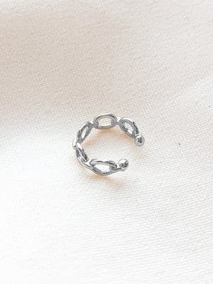 Srebrna nausznica Chain Ear Cuff