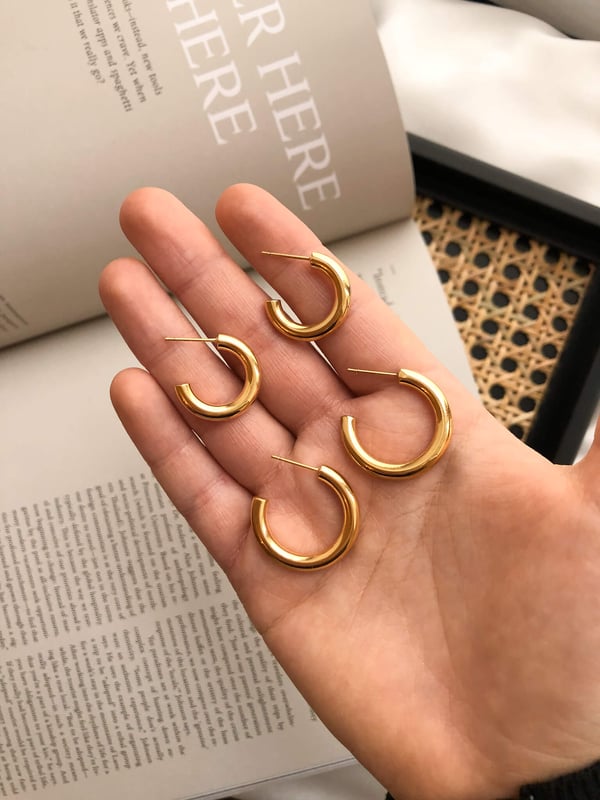 Pozłacane kolczyki koła Classic Hoop | L