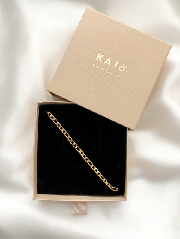 Pozłacany łańcuszek Figaro