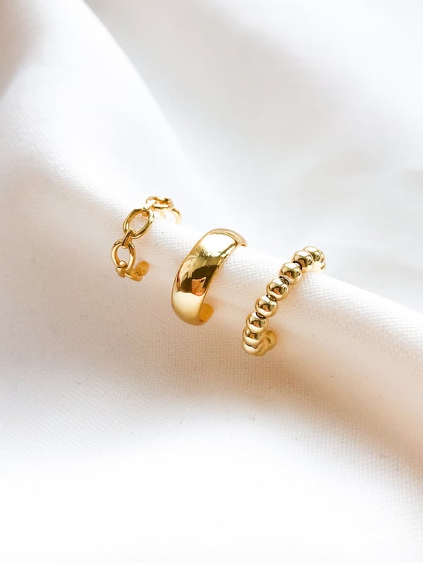 Pozłacana nausznica Chain Ear Cuff