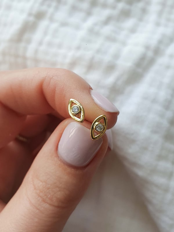 Kolczyki z oczami i cyrkoniami