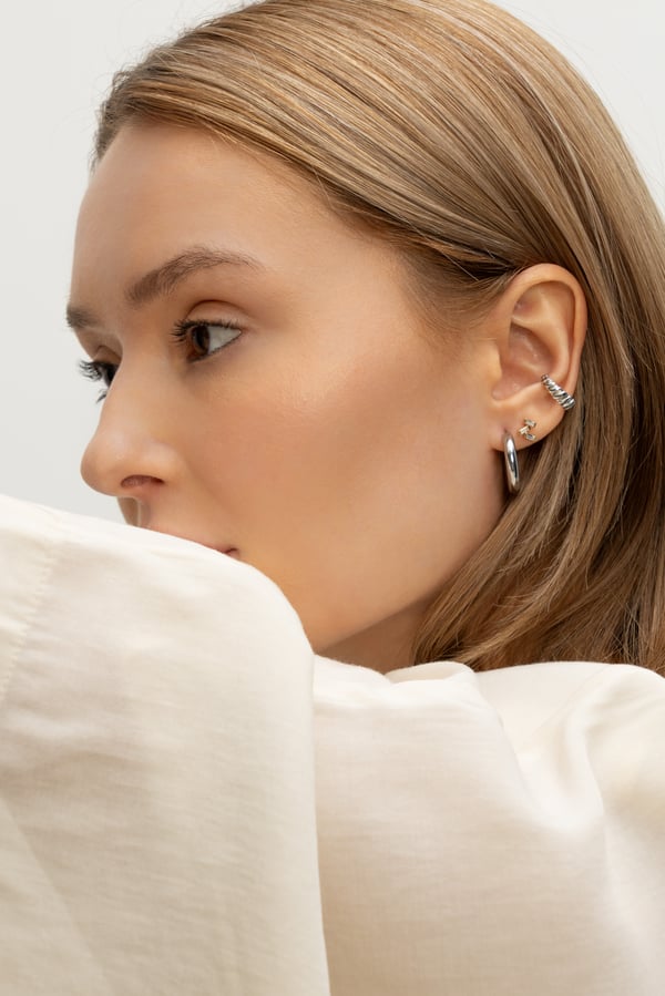 Srebrna nausznica Retro Ear Cuff